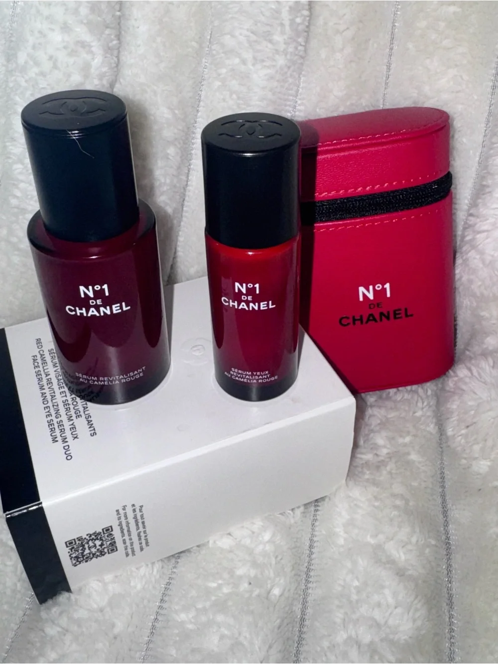 CHANEL N°1 De Chanel Revitalizing Serum Duo - Red